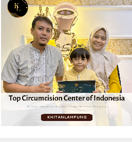 Keluarga pasien Rumah Sunat Borneo